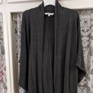 Cupcakes and Cashmere Dolman Sleeve Cardigan EUC